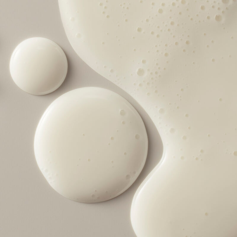 Clé de Peau Beauté Concentrated Brightening Serum