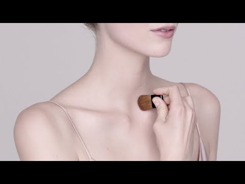 Clé de Peau Beauté Luminizing Face Enhancer