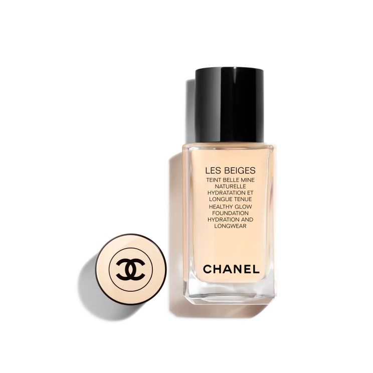 CHANEL Les Beiges Healthy Glow Foundation Broad Spectrum SPF 25 Reviews 2023