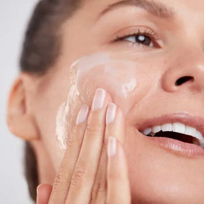 Elemis Dynamic Resurfacing Facial Wash - Skin Smoothing Cleanser