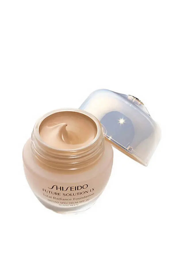 Shiseido Future Solution LX Total Radiance Foundation SPF 20 Sunscreen