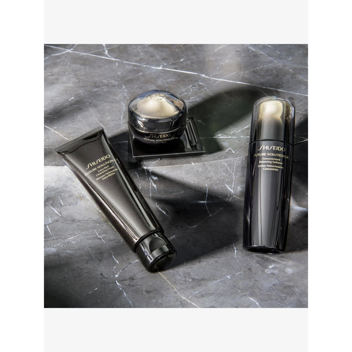 Shiseido Future Solution LX Extra Rich Cleansing Foam