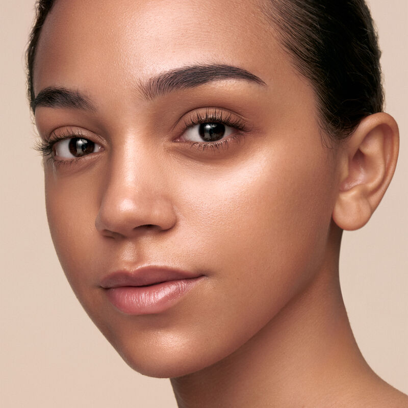 Clé de Peau Beauté Radiant Cushion Foundation Dewy