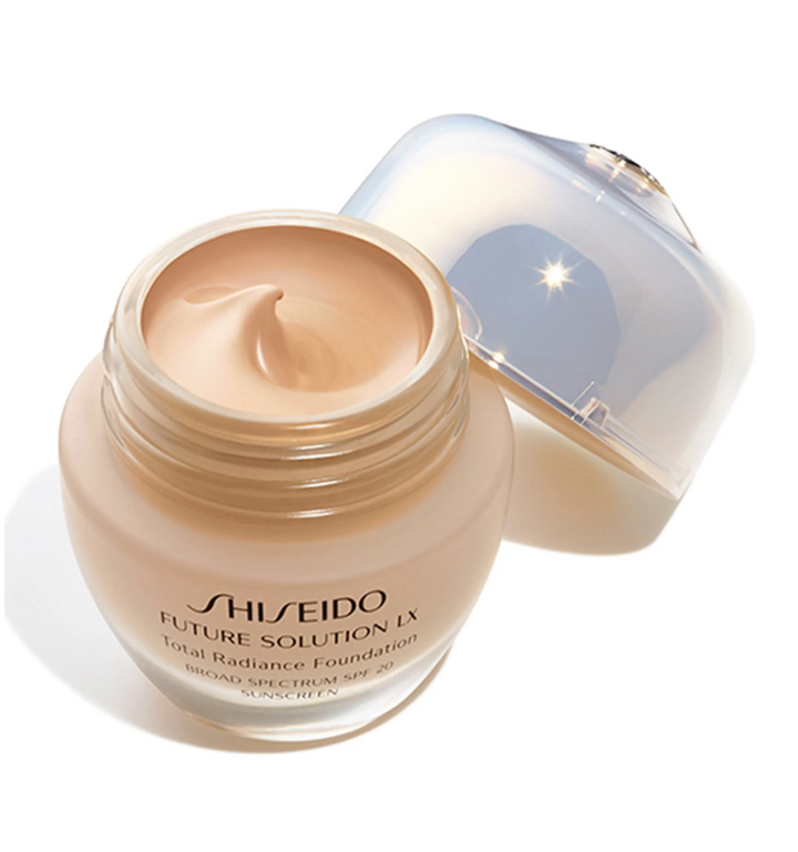 Shiseido Future Solution LX Total Radiance Foundation SPF 20 Sunscreen