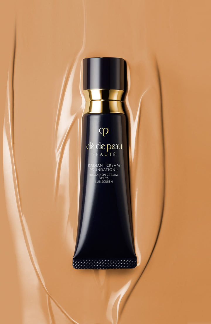 Clé de Peau Beauté Radiant Cream Foundation with SPF