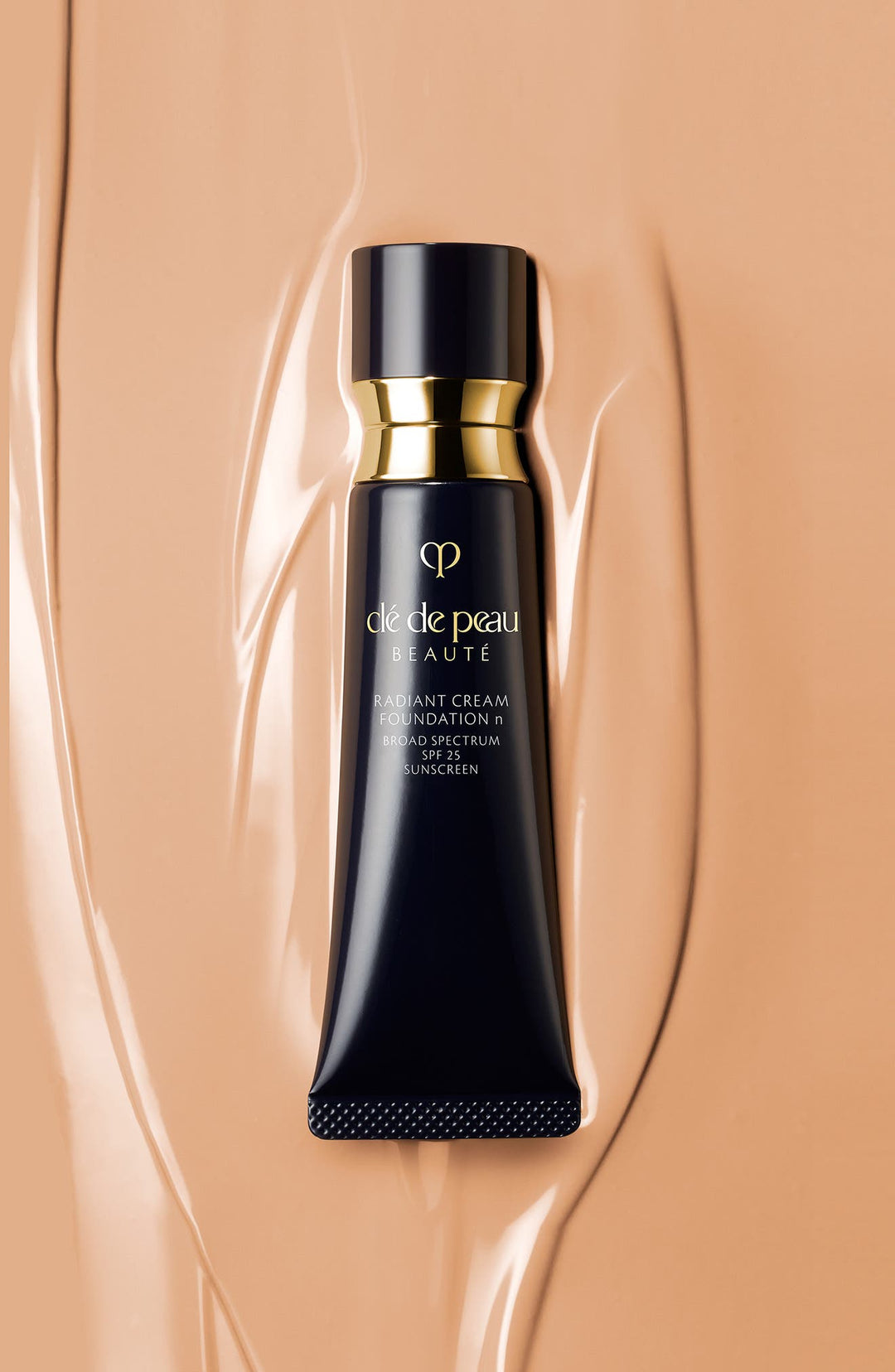 Clé de Peau Beauté Radiant Cream Foundation with SPF