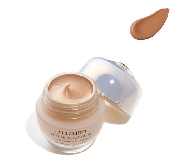 Shiseido Future Solution LX Total Radiance Foundation SPF 20 Sunscreen